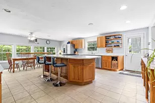 55 Priest St, Hudson, MA 01749 - Photo 6