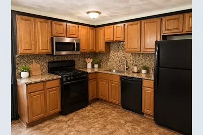 85 Farrwood Avenue #4, North Andover, MA 01845 - Photo 4