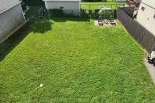 25 Lester St, Fall River, MA 02724 - Photo 14