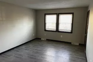 10 Gary Pl, Agawam, MA 01030 - Photo 10