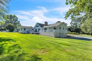 6 Strathmore Rd, Dartmouth, MA 02747 - Photo 4