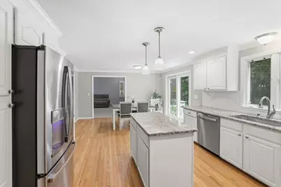 26 Mayflower Dr, Mansfield, MA 02048 - Photo 4