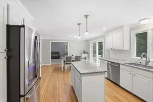 26 Mayflower Dr, Mansfield, MA 02048 - Photo 4