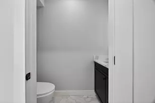 21 Hutchinson St, Winthrop, MA 02152 - Photo 10