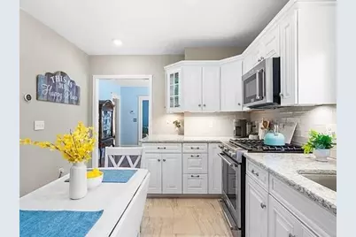 48 Newcomb St #48, Arlington, MA 02474 - Photo 2