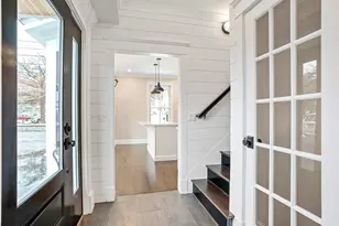 21 Pearl St, Newton, MA 02458 - Photo 4