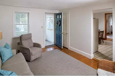 84 Newport Road, Hull, MA 02045 - Photo 6