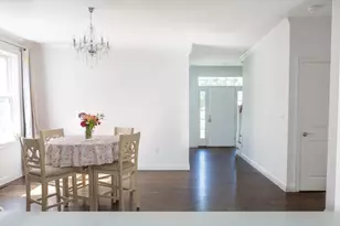 35 Milford St, Medway, MA 02053 - Photo 6