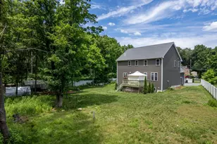 35 Milford St, Medway, MA 02053 - Photo 32