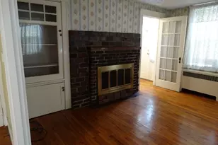 170 Hampstead St, Methuen, MA 01844 - Photo 8