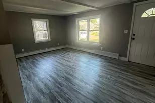 34 Allen St, Chicopee, MA 01020 - Photo 12