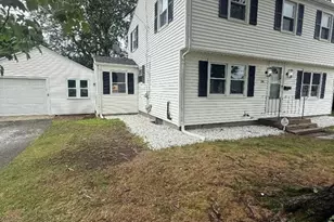 34 Allen St, Chicopee, MA 01020 - Photo 2