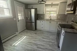 34 Allen St, Chicopee, MA 01020 - Photo 8
