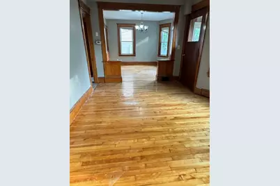 35 Standish St, Worcester, MA 01604 - Photo 2