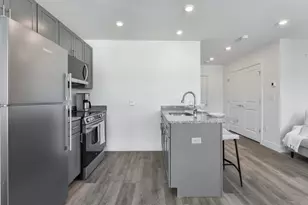 585 Essex St, Lynn, MA 01902 - Photo 6