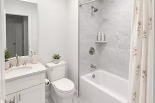 728 E Broadway, Boston, MA 02127 - Photo 6