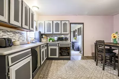 35 Essex St, Athol, MA 01331 - Photo 4