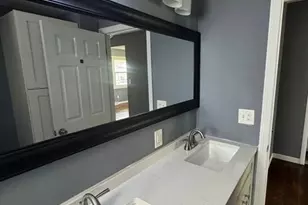 33-35 Hitchcock St, Holyoke, MA 01040 - Photo 10