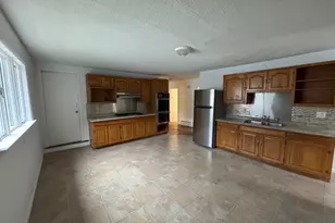 33-35 Hitchcock St, Holyoke, MA 01040 - Photo 20