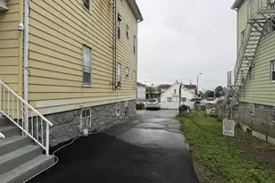 220 Osborn St, Fall River, MA 02724 - Photo 2