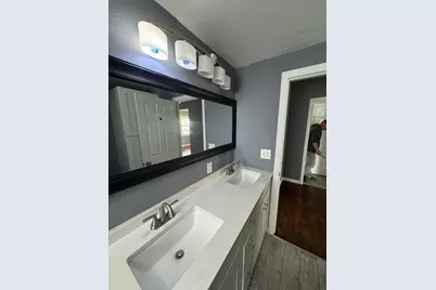 33-35 Hitchcock St #2, Holyoke, MA 01040 - Photo 6