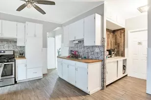 33-35 Hitchcock St, Holyoke, MA 01040 - Photo 4
