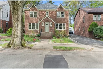 316 Russett Road, Brookline, MA 02467 - Photo 2