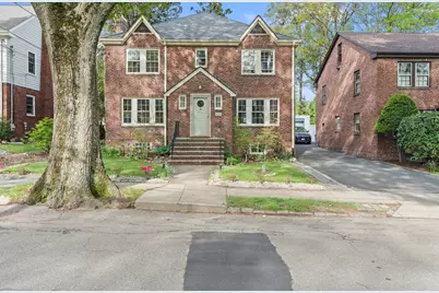 316 Russett Road, Brookline, MA 02467 - Photo 2