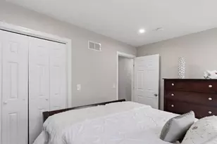 105 Lawrence St, Fall River, MA 02721 - Photo 14