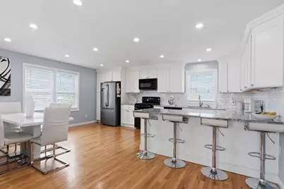 105 Lawrence St, Fall River, MA 02721 - Photo 4
