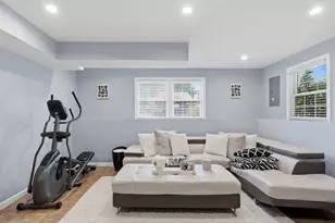 105 Lawrence St, Fall River, MA 02721 - Photo 10