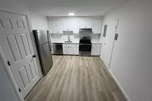 31 Vine St, Weymouth, MA 02188 - Photo 6