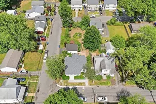 117 Burghardt St, Springfield, MA 01109 - Photo 10