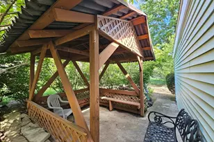 117 Burghardt St, Springfield, MA 01109 - Photo 40