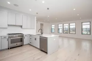 340 W 2nd St, Boston, MA 02127 - Photo 4