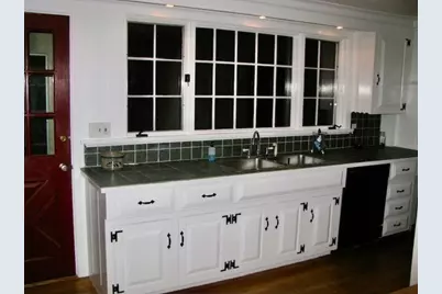 96 Summer St, Kingston, MA 02364 - Photo 8