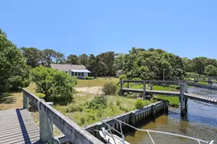 379 Monomoscoy Rd, Mashpee, MA 02649 - Photo 26
