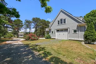 379 Monomoscoy Rd, Mashpee, MA 02649 - Photo 16