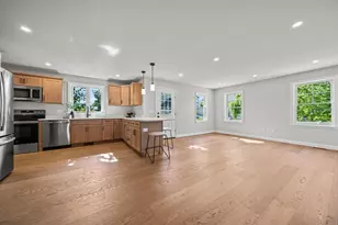 7 4th Ave, Haverhill, MA 01830 - Photo 6