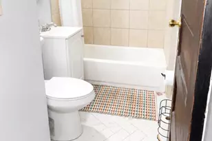 104 Alden St, Springfield, MA 01109 - Photo 10