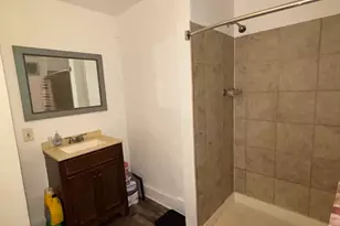 104 Alden St, Springfield, MA 01109 - Photo 4