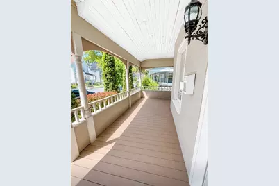 104 Alden St, Springfield, MA 01109 - Photo 2