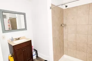 104 Alden St, Springfield, MA 01109 - Photo 18