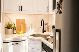 105 Charles St, Boston, MA 02114 - Photo 8