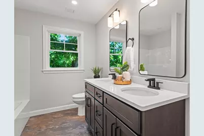 7 4th Ave #7, Haverhill, MA 01830 - Photo 8