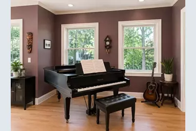 22 Meadowbrook Rd, Bedford, MA 01730 - Photo 16