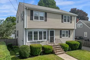 25 Colonial Rd, Peabody, MA 01960 - Photo 2