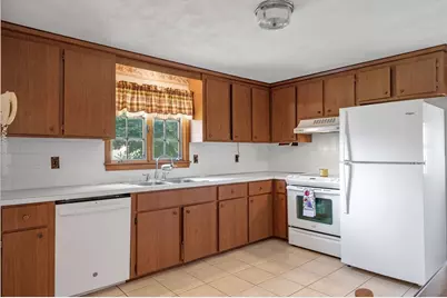 25 Colonial Rd, Peabody, MA 01960 - Photo 8