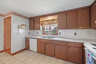 25 Colonial Rd, Peabody, MA 01960 - Photo 10
