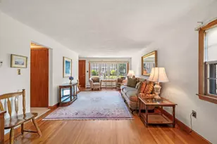 25 Colonial Rd, Peabody, MA 01960 - Photo 6